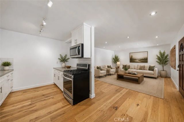 1824 20th Street C, Santa Monica, CA 90404