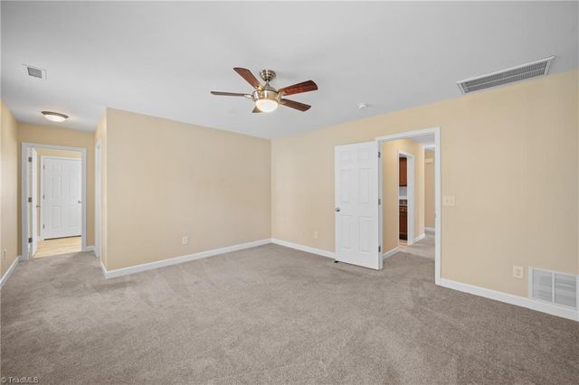 5847 Sunny Ridge Trail, Clemmons, NC 27012