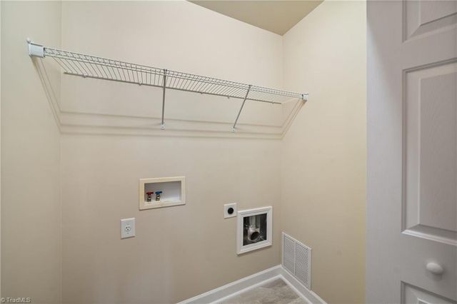 5847 Sunny Ridge Trail, Clemmons, NC 27012