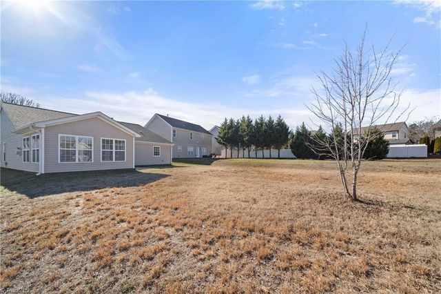 5847 Sunny Ridge Trail, Clemmons, NC 27012