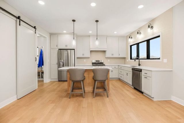 2327 Fishing Lane, Kearney, MO 64060