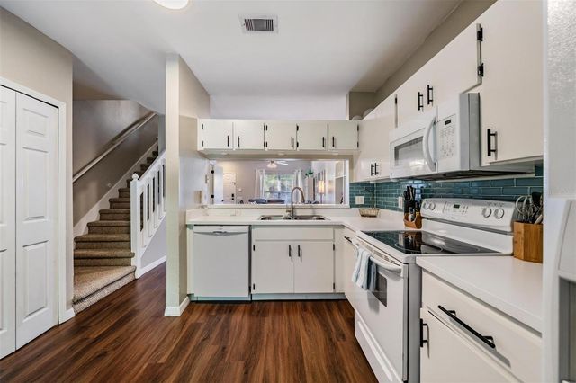 11332 CAYMAN KEY AVENUE, Tampa, FL 33624