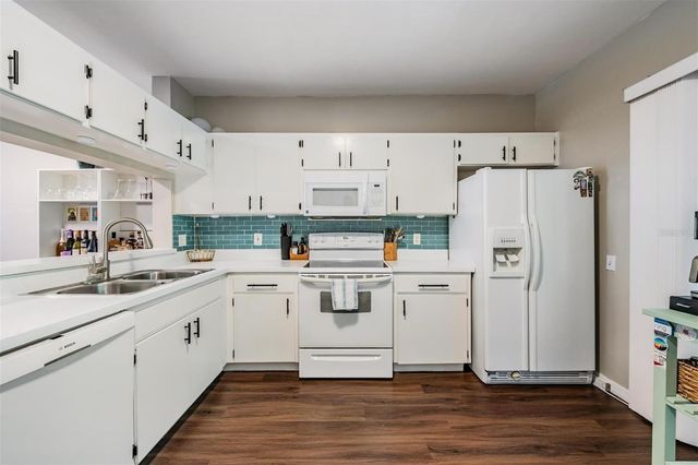 11332 CAYMAN KEY AVENUE, Tampa, FL 33624