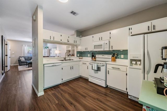 11332 CAYMAN KEY AVENUE, Tampa, FL 33624