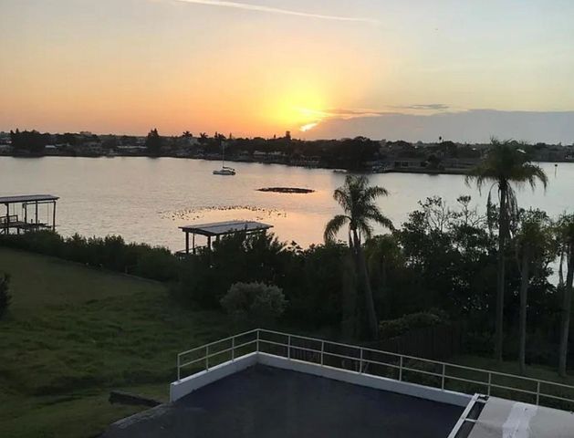 50 HARBOR VIEW LN 23, Belleair Bluffs, FL 33770