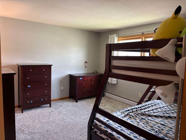 1813 10th St SW, Minot, ND 58701