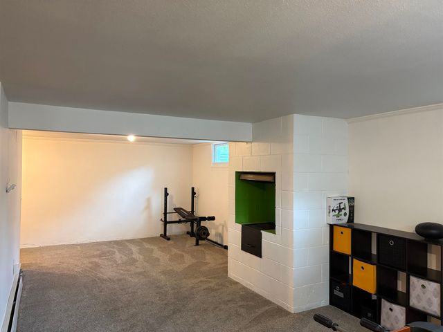1813 10th St SW, Minot, ND 58701