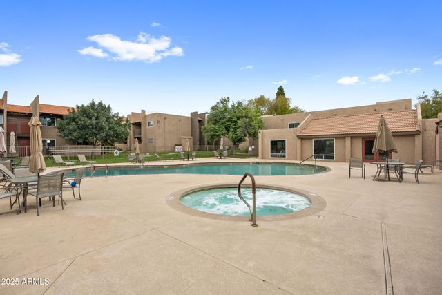 5525 E THOMAS Road M11, Phoenix, AZ 85018