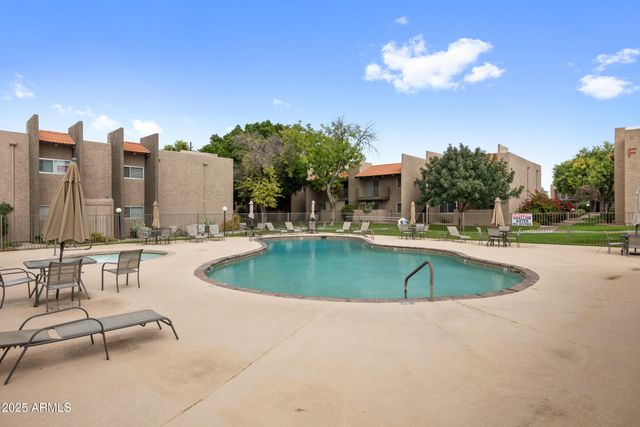 5525 E THOMAS Road M11, Phoenix, AZ 85018