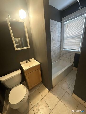 92 Chadwick Avenue, Hartford, CT 06106