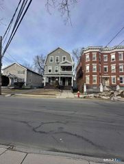 92 Chadwick Avenue, Hartford, CT 06106