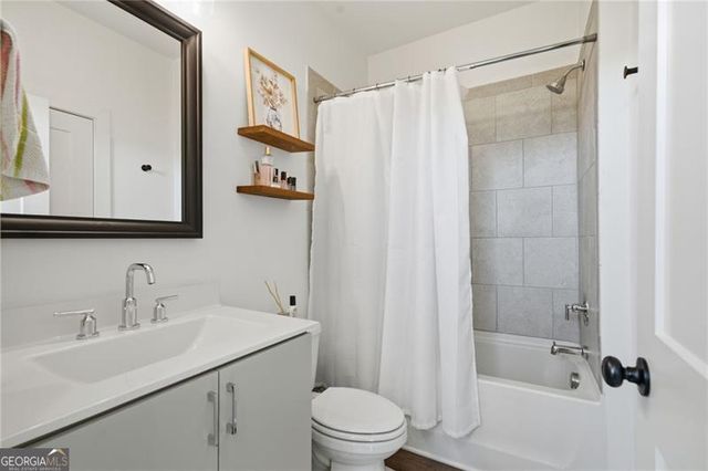 1242 Cushenberry Lane 10, Atlanta, GA 30318