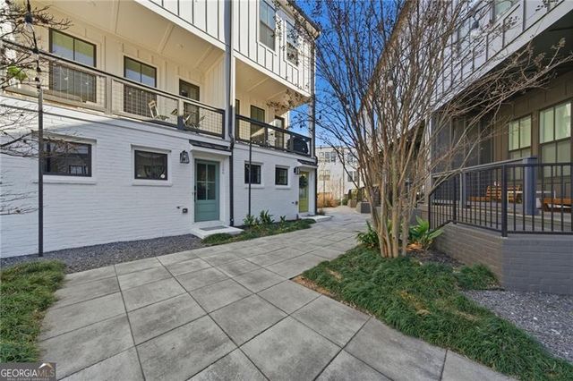 1242 Cushenberry Lane 10, Atlanta, GA 30318