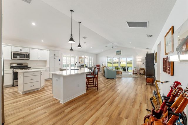 2004 BOOTH PLACE, The Villages, FL 34762