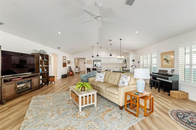 2004 BOOTH PLACE, The Villages, FL 34762