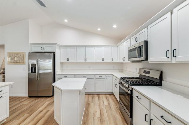 2004 BOOTH PLACE, The Villages, FL 34762