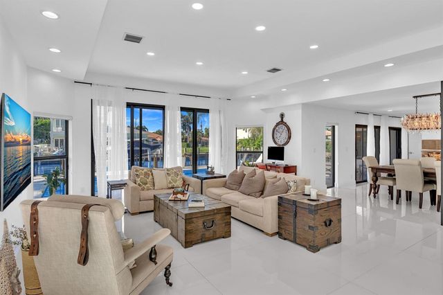 2888 NE 33rd Street, Lighthouse Point, FL 33064