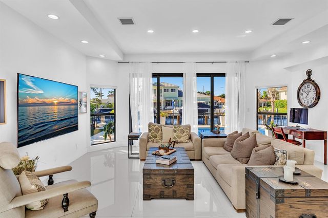 2888 NE 33rd Street, Lighthouse Point, FL 33064