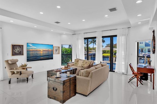 2888 NE 33rd Street, Lighthouse Point, FL 33064