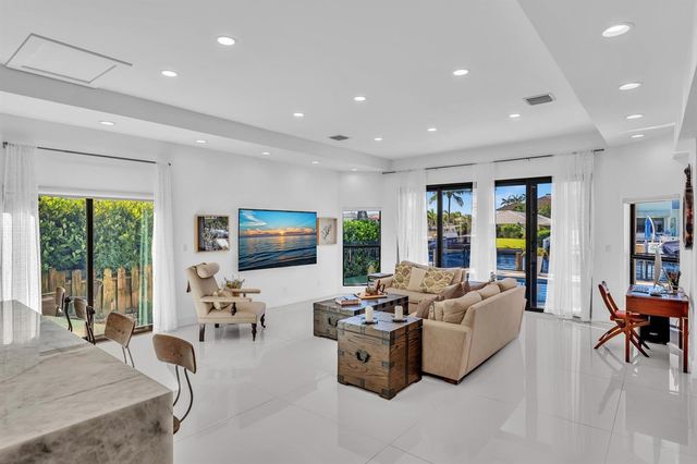2888 NE 33rd Street, Lighthouse Point, FL 33064