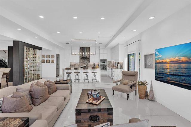 2888 NE 33rd Street, Lighthouse Point, FL 33064