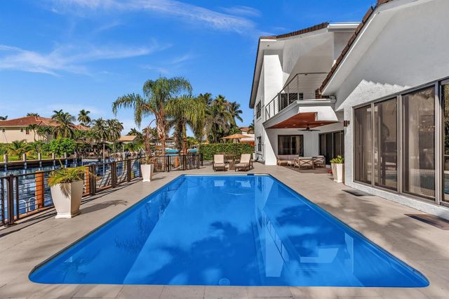 2888 NE 33rd Street, Lighthouse Point, FL 33064