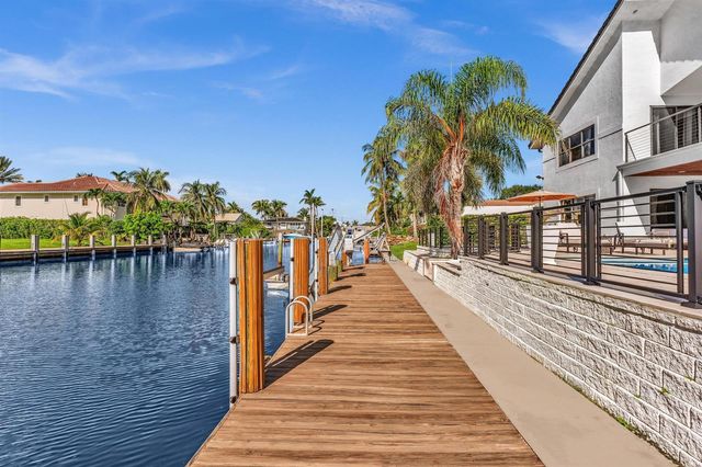 2888 NE 33rd Street, Lighthouse Point, FL 33064