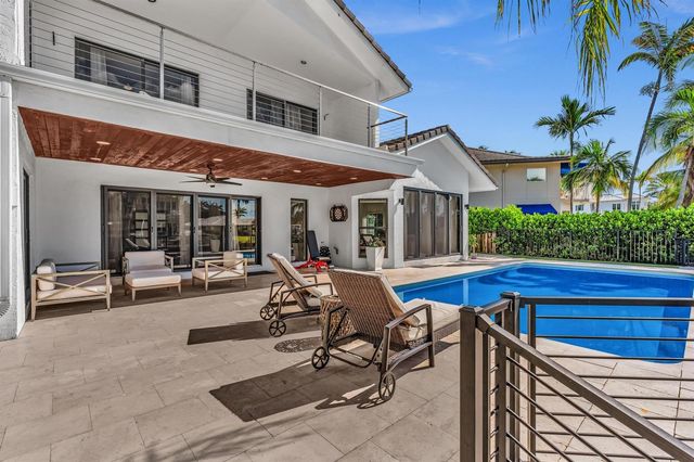 2888 NE 33rd Street, Lighthouse Point, FL 33064