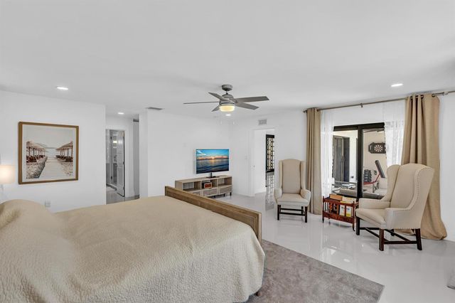 2888 NE 33rd Street, Lighthouse Point, FL 33064