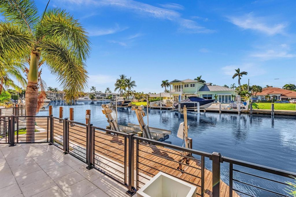 2888 NE 33rd Street, Lighthouse Point, FL 33064