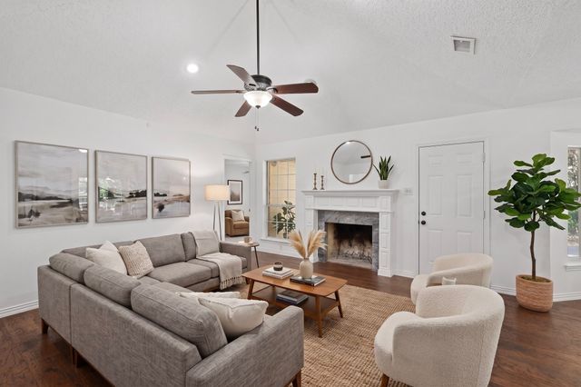 13930 Briarwood Court, Azle, TX 76020
