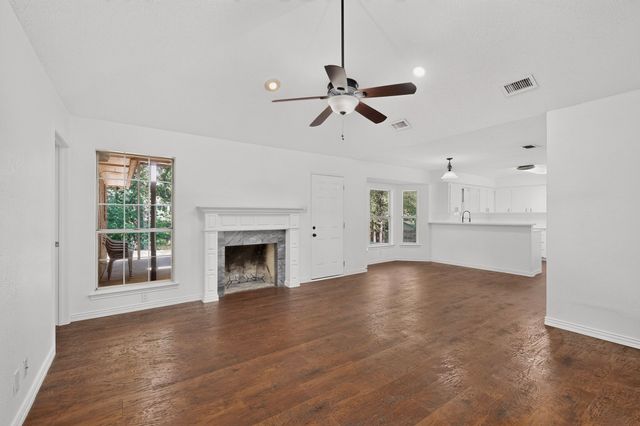 13930 Briarwood Court, Azle, TX 76020