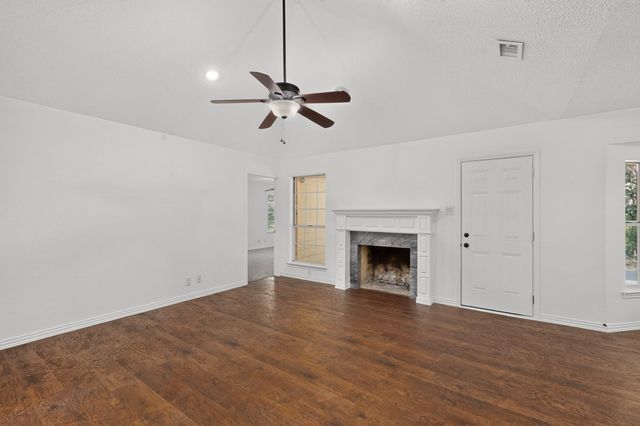 13930 Briarwood Court, Azle, TX 76020