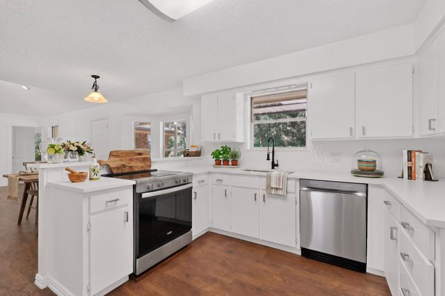 13930 Briarwood Court, Azle, TX 76020