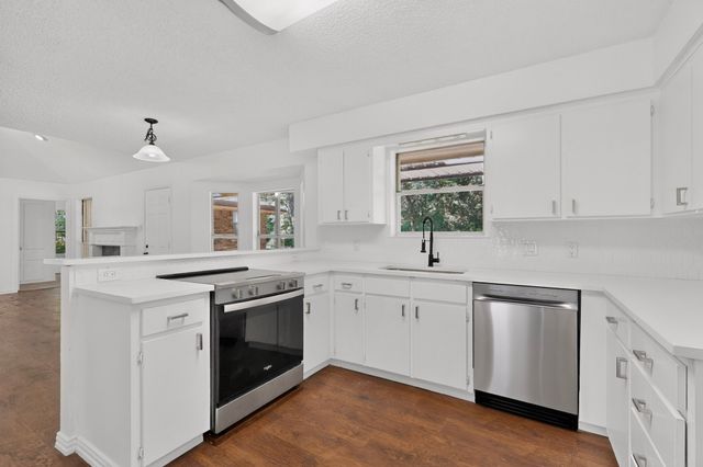 13930 Briarwood Court, Azle, TX 76020