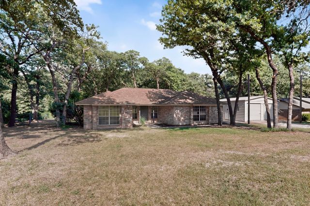 13930 Briarwood Court, Azle, TX 76020
