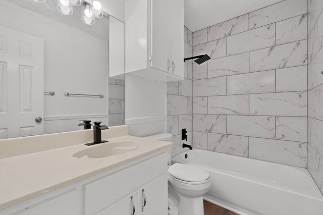13930 Briarwood Court, Azle, TX 76020