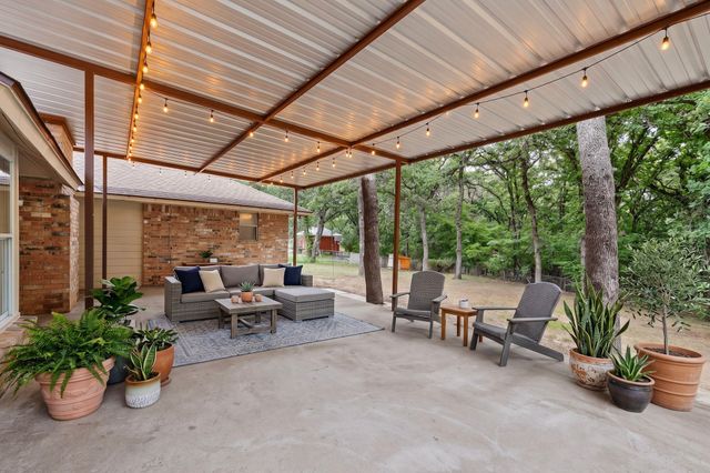 13930 Briarwood Court, Azle, TX 76020