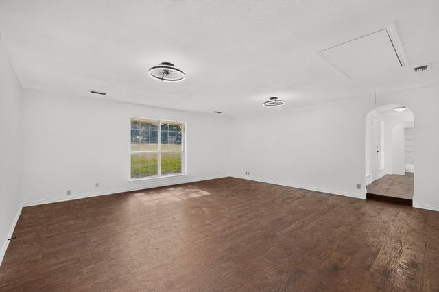 13930 Briarwood Court, Azle, TX 76020