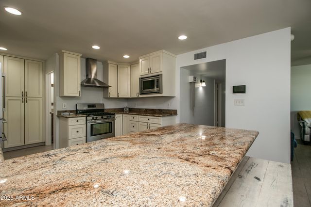 2017 W EDGEMONT Avenue, Phoenix, AZ 85009