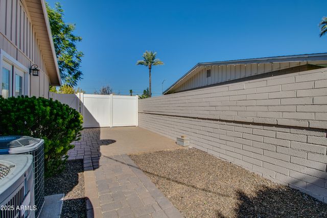 2017 W EDGEMONT Avenue, Phoenix, AZ 85009