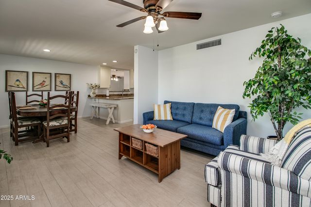 2017 W EDGEMONT Avenue, Phoenix, AZ 85009