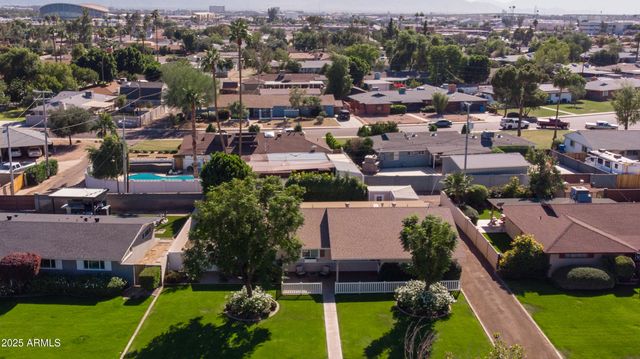 2017 W EDGEMONT Avenue, Phoenix, AZ 85009