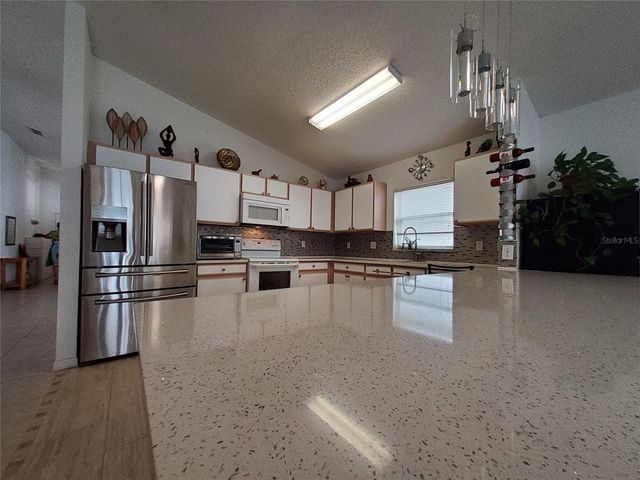 944 LOCKBREEZE DRIVE, Davenport, FL 33897