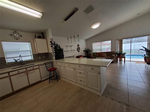 944 LOCKBREEZE DRIVE, Davenport, FL 33897