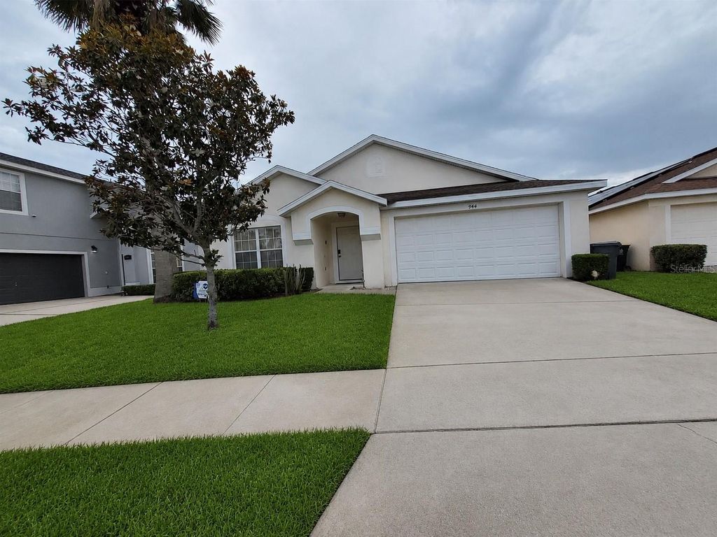 944 LOCKBREEZE DRIVE, Davenport, FL 33897