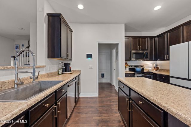 321 Jasmine Lane, Jacksonville, NC 28546