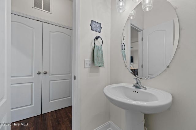 321 Jasmine Lane, Jacksonville, NC 28546