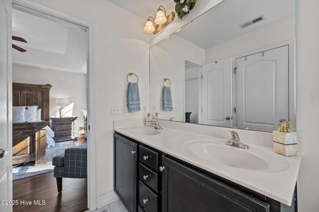 321 Jasmine Lane, Jacksonville, NC 28546