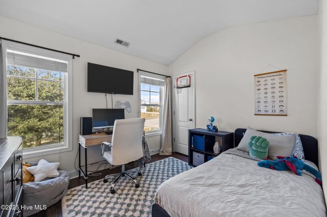 321 Jasmine Lane, Jacksonville, NC 28546